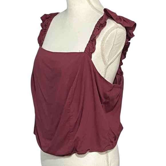torrid Tops - Torrid sz 2 crop blouse with ruffled straps EUC